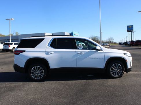 Used 2023 Chevrolet Traverse LT FWD image 11