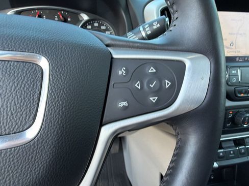 Used 2022 GMC Terrain SLT w/ Infotainment Package II AWD/4WD image 28