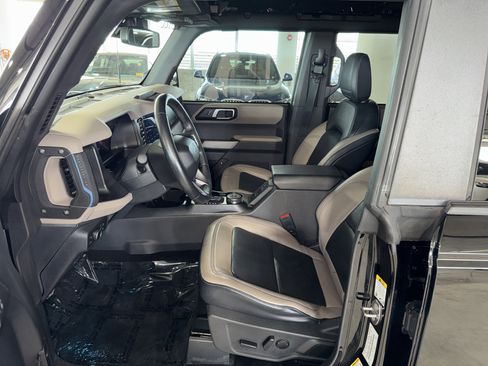 Used 2022 Ford Bronco Wildtrak AWD/4WD image 17