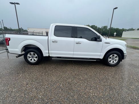 Used 2017 Ford F150 XLT w/ Equipment Group 302A Luxury RWD image 9