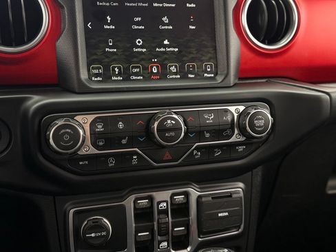 Used 2018 Jeep Wrangler Unlimited Rubicon w/ Uconnect 4C Nav & Sound Group AWD/4WD image 22