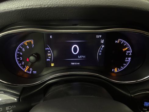 Used 2019 Jeep Grand Cherokee Trailhawk w/ Trailhawk Luxury Group AWD/4WD image 18