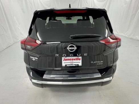 Certified 2026 Nissan Rogue Platinum w/ Platinum Premium Package AWD/4WD image 4