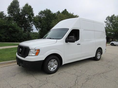 Used 2021 Nissan NV 2500 SV RWD image 2