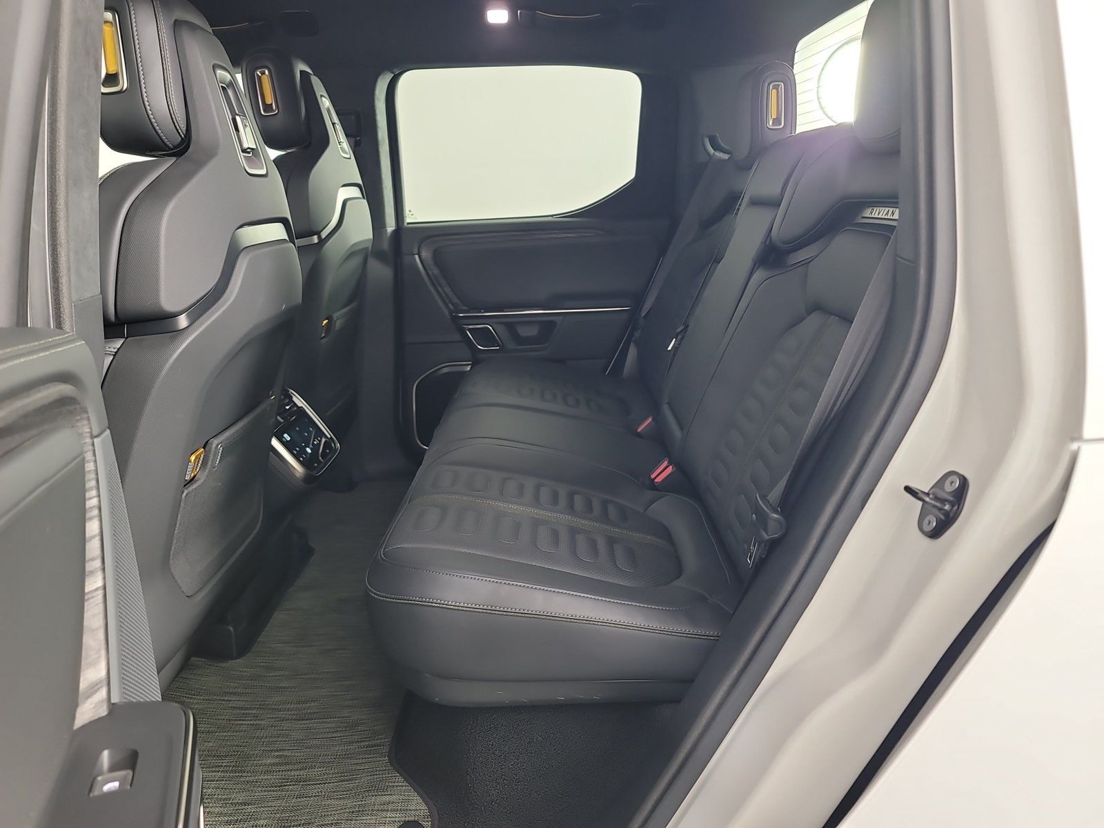 Used 2022 Rivian R1T Adventure AWD/4WD image 21