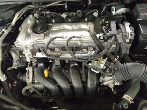 Used 2021 Toyota Corolla LE FWD image 30