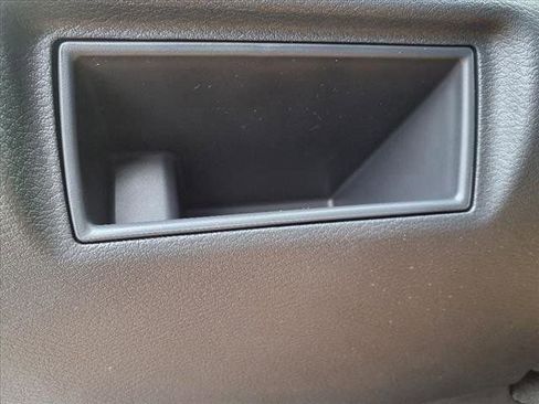 New 2025 Nissan Versa SR image 22