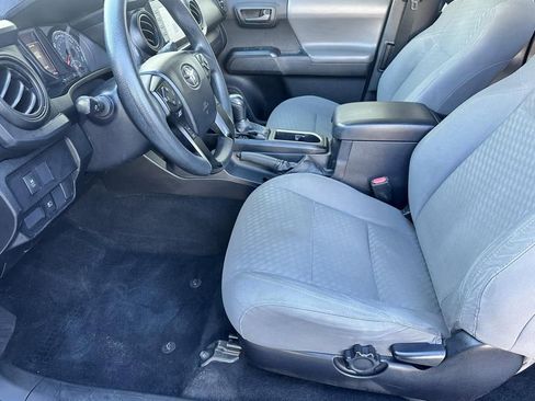 Used 2021 Toyota Tacoma SR w/ SR Convenience Package image 6