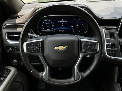 Used 2024 Chevrolet Suburban LT RWD image 14