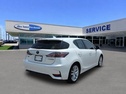 Used 2016 Lexus CT 200h w/ Accessory Package 2 FWD image 8