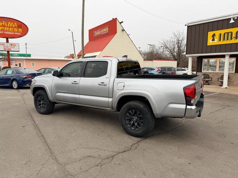 Used 2022 Toyota Tacoma SR5 image 11