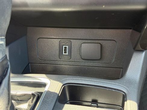 Used 2017 Ford Escape SE w/ Equipment Group 201A AWD/4WD image 32