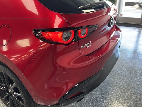 Used 2021 MAZDA MAZDA3 AWD 2.5 Turbo Hatchback image 39