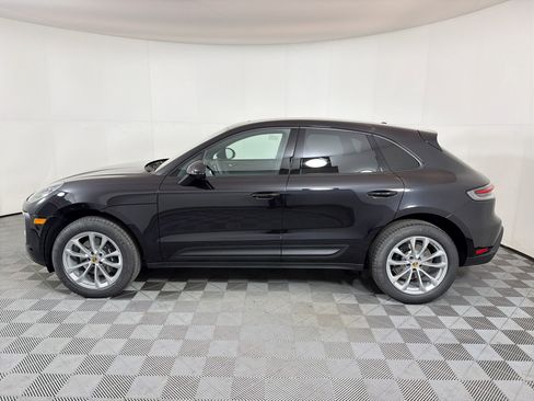 New 2026 Porsche Macan image 2