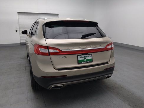 Used 2017 Lincoln MKX Select w/ Select Plus Package FWD image 6
