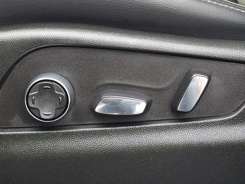Certified 2024 Cadillac XT4 Premium Luxury AWD/4WD image 25