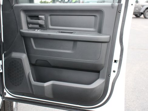 Used 2025 RAM 3500 Tradesman w/ Chrome Appearance Group image 28