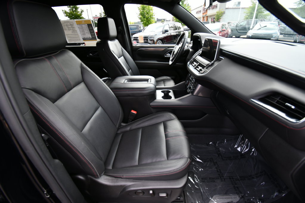 Used 2024 Chevrolet Suburban RST w/ Luxury Package AWD/4WD image 20