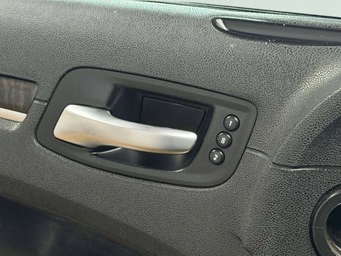 Used 2018 Chrysler 300 Limited w/ Safetytec Plus Group AWD/4WD image 12