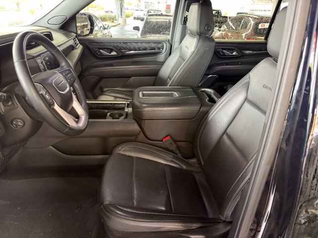 Used 2023 GMC Yukon Denali w/ LPO, Floor Liner Package AWD/4WD image 9