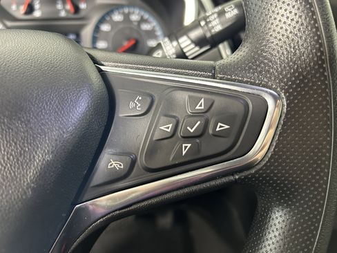 Used 2021 Chevrolet Equinox LS AWD/4WD image 12