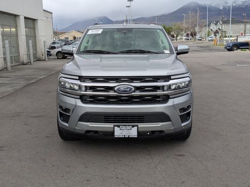 Used 2023 Ford Expedition Limited AWD/4WD image 12
