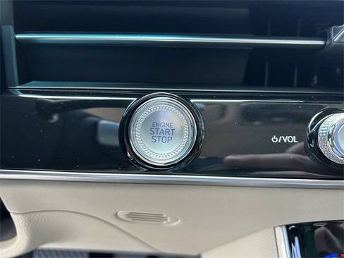 New 2026 Genesis GV70 2.5T Select AWD/4WD image 31
