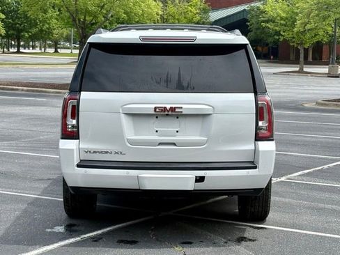Used 2017 GMC Yukon XL SLT w/ Open Road Package AWD/4WD image 6