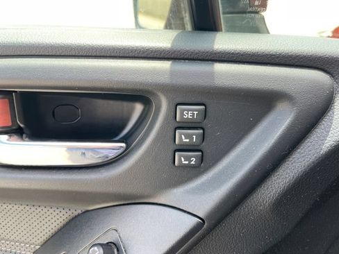 Used 2018 Subaru Forester 2.5i Touring AWD/4WD image 30