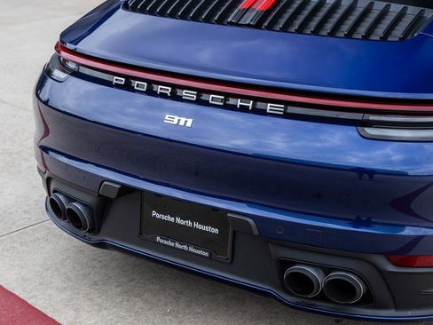 Certified 2024 Porsche 911 Carrera image 15