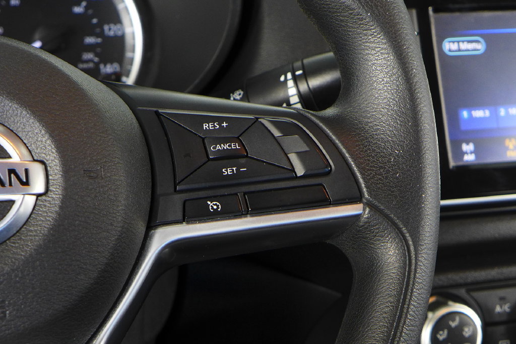 Used 2020 Nissan Versa S FWD image 28