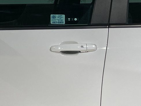 Used 2023 Chevrolet Equinox LS image 16