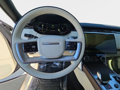 Certified 2023 Land Rover Range Rover SE AWD/4WD image 16