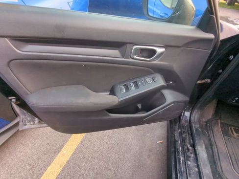 Used 2023 Honda Civic Sport image 8
