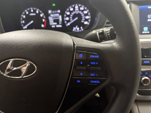 Used 2017 Hyundai Sonata SE image 28