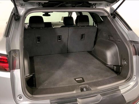 Used 2025 Chevrolet Blazer LT image 4