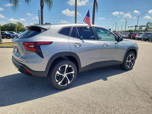 New 2026 Chevrolet Trax RS FWD image 2