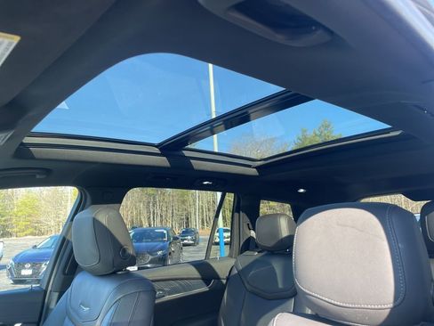 Used 2021 Cadillac XT6 Premium Luxury AWD/4WD image 37