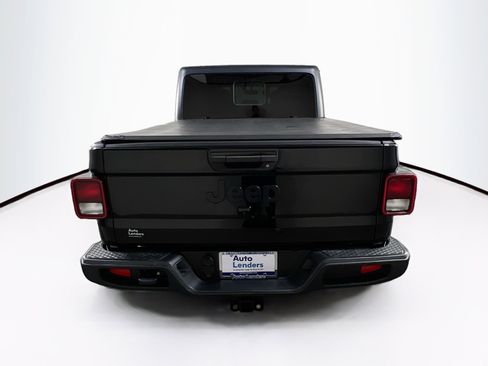 Used 2022 Jeep Gladiator Sport image 6