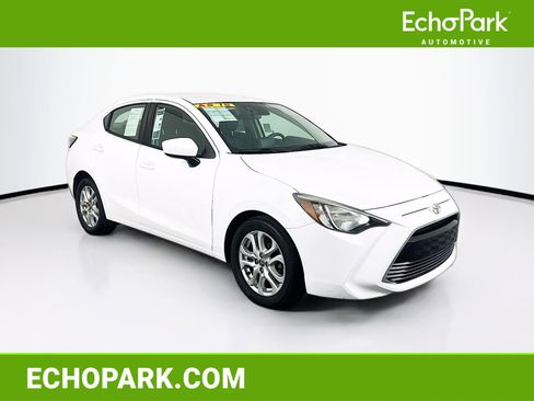 Used 2018 Toyota Yaris iA FWD image 1