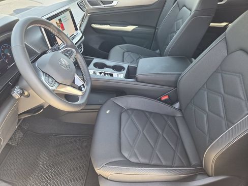 New 2026 Volkswagen Atlas Cross Sport SE FWD image 12