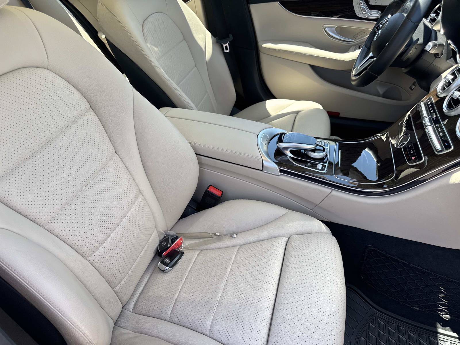 Used 2021 Mercedes-Benz C 300 4MATIC Sedan w/ Premium Package image 27