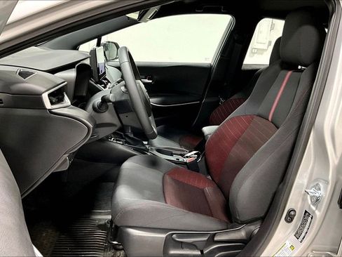 Used 2025 Toyota Corolla SE image 32