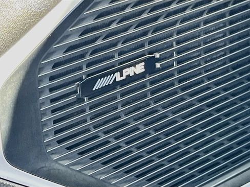 Used 2025 Jeep Wagoneer Series II AWD/4WD image 19