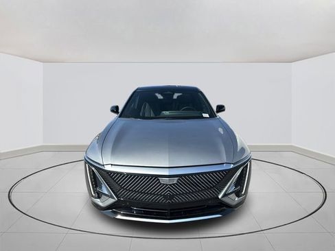 New 2025 Cadillac Lyriq Luxury image 2