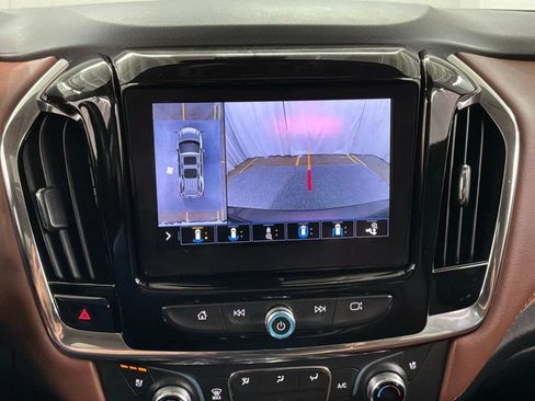 Used 2021 Chevrolet Traverse High Country AWD/4WD image 16
