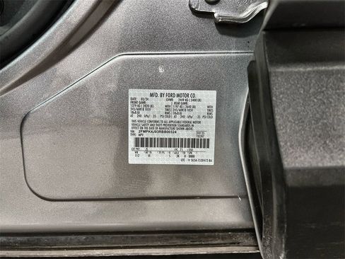 Used 2024 Ford Edge SEL image 37