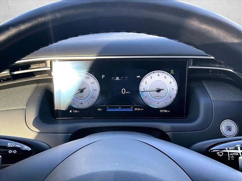 Used 2023 Hyundai Santa Cruz Limited image 21