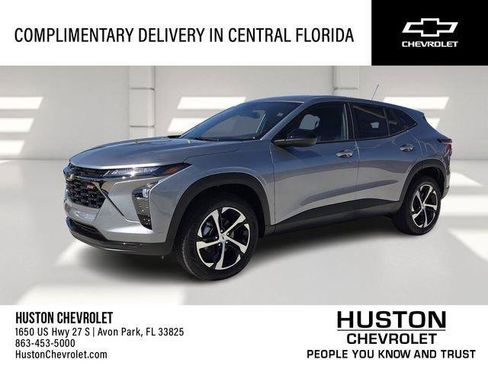 Used 2026 Chevrolet Trax RS w/ Driver Confidence Package FWD image 1