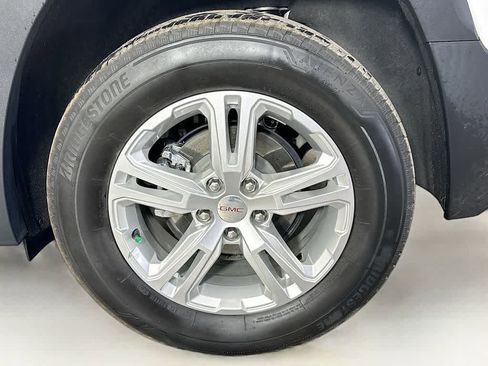 Used 2022 GMC Terrain SLE w/ Driver Convenience Package image 8